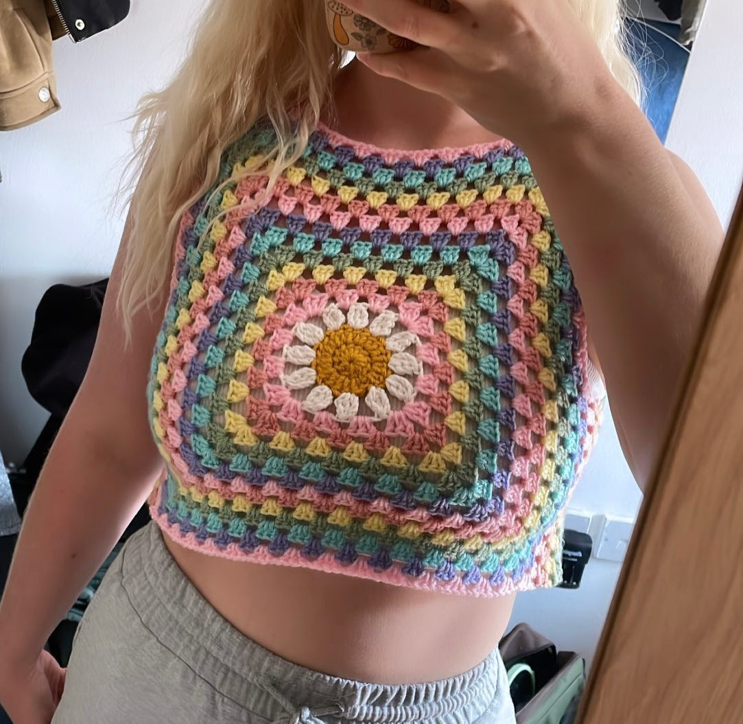 DAISY RAINBOW VEST (M)